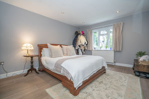 Bed 2 large- click for photo gallery